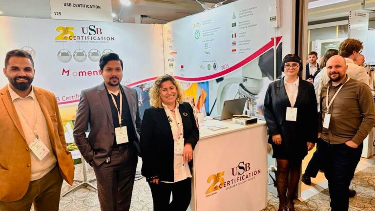 Il team di certificazione USB continua a mantenere i suoi contatti alla Conferenza Textile Exchange 2023 di Londra!